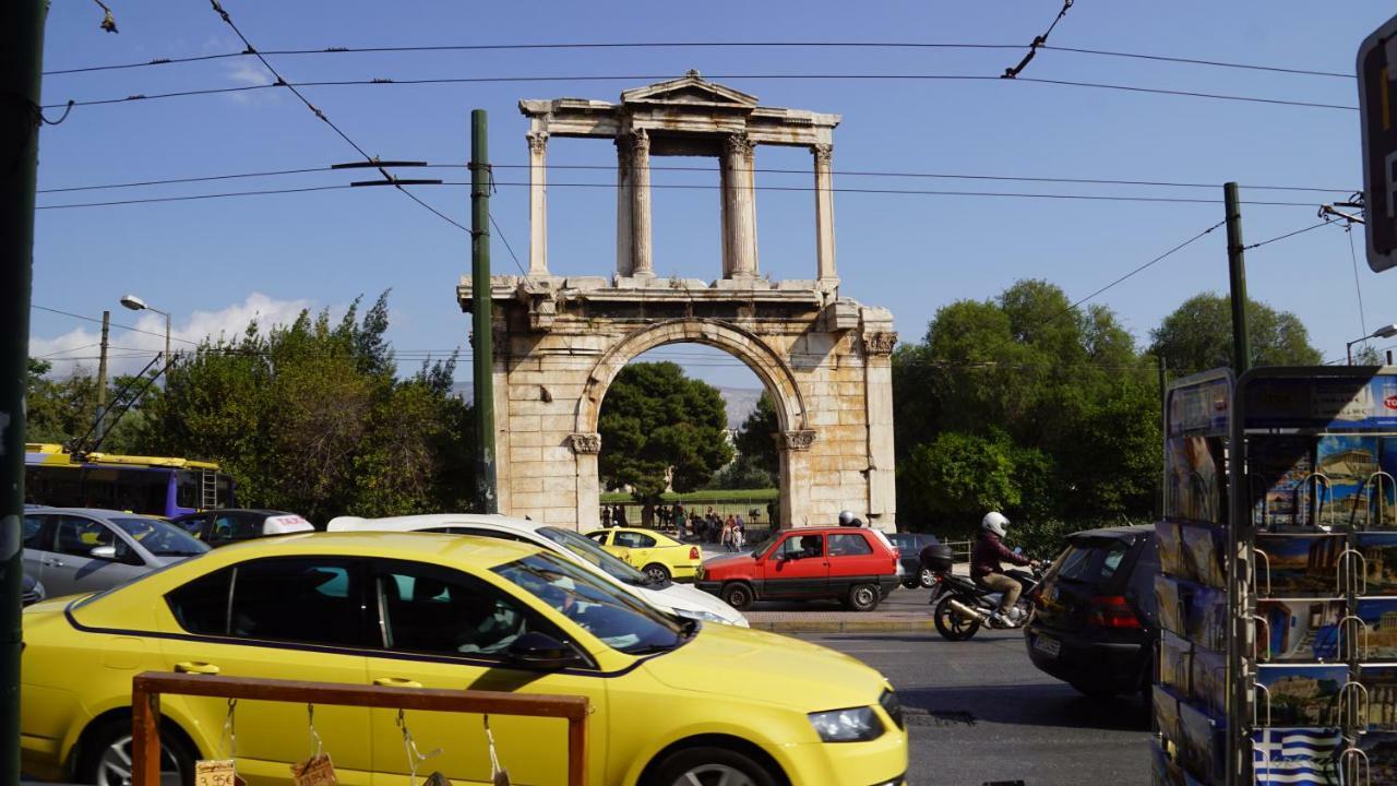 ★ Plaka, Center Of All Greek Legends ★ 아테네 외부 사진