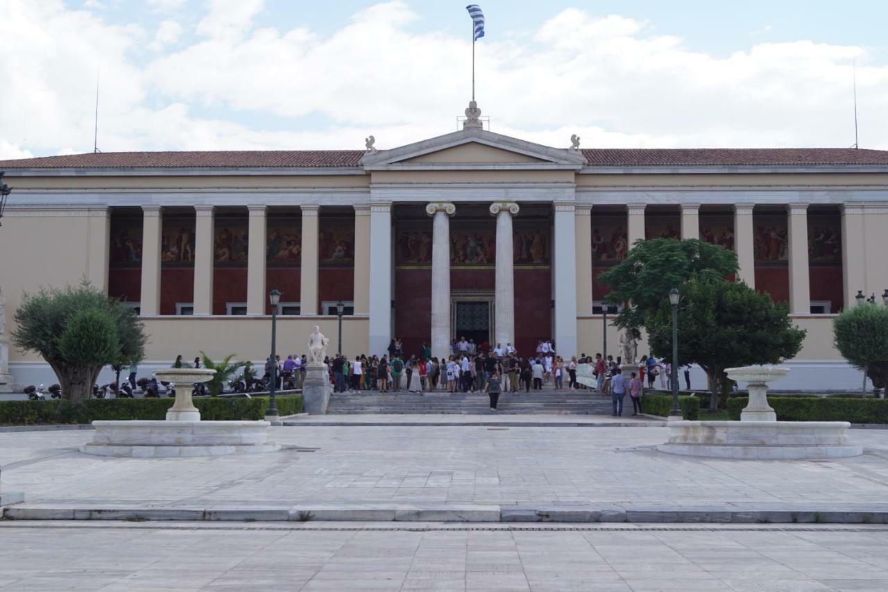 ★ Plaka, Center Of All Greek Legends ★ 아테네 외부 사진